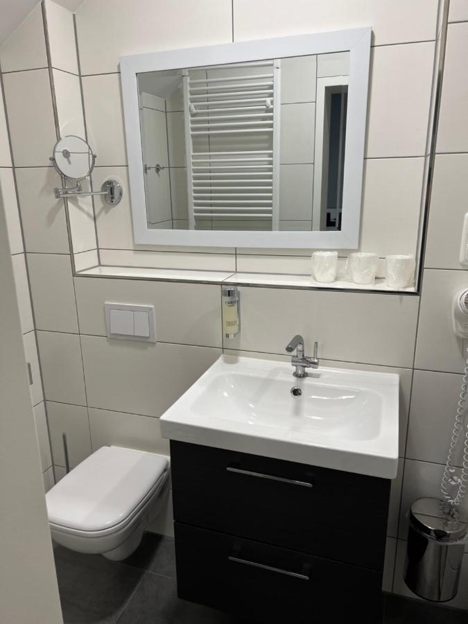 Garni Hotel Eastside Magdeburg Bagian luar foto