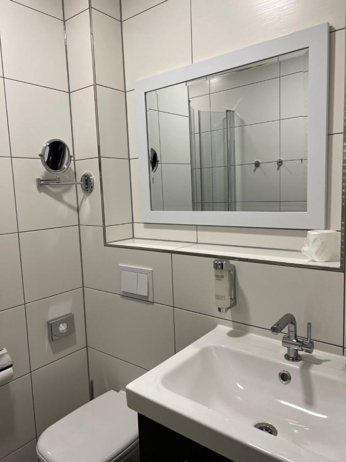 Garni Hotel Eastside Magdeburg Bagian luar foto