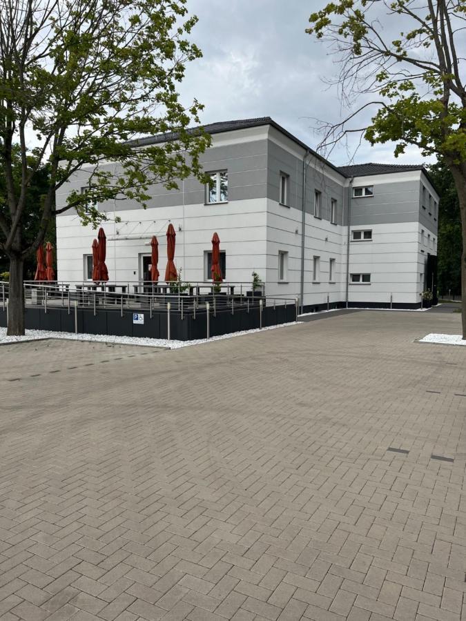 Garni Hotel Eastside Magdeburg Bagian luar foto